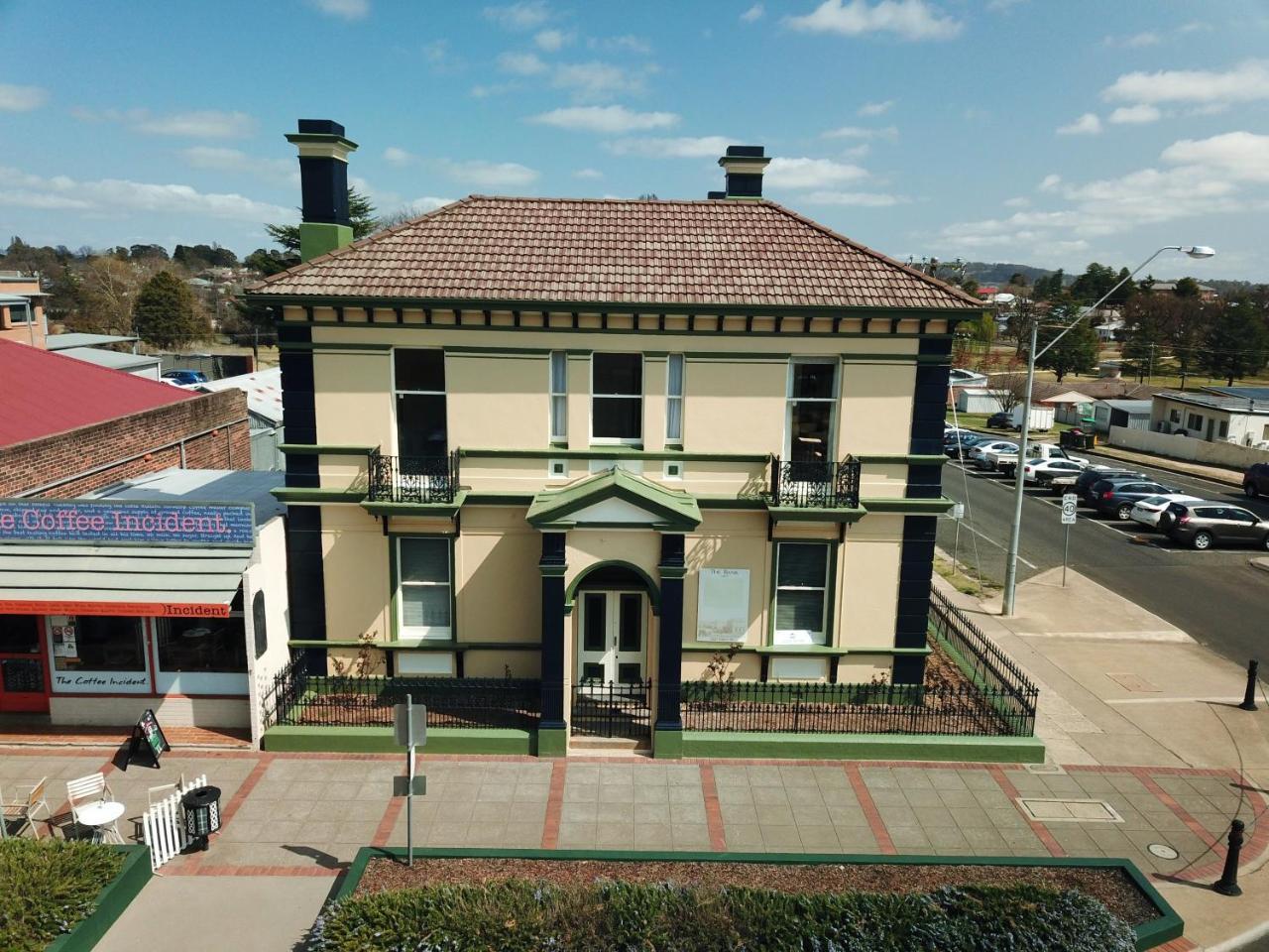 The Bank Guesthouse Glen Innes Exterior photo